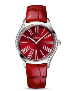 The wine red dial fake watch has Roman numerals.